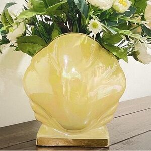 Sadler England Shell Vase with Artificial Flowers